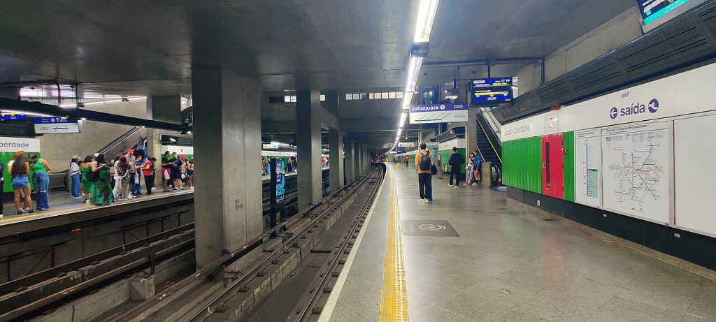 Japão-Liberdade metro station (Line 1-Blue), São Paulo, Brazil