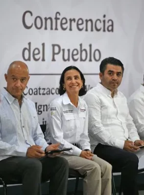 Participantes em conferência na cidade de Coatzacoalcos, Veracruz. (Foto: jornada.com.mx)