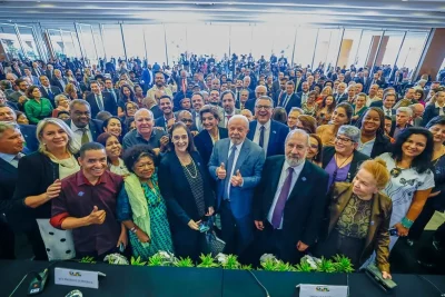 Presidente Lula e ministros durante reunião com empresários no Palácio do Planalto. (Foto: www.metropoles.com)