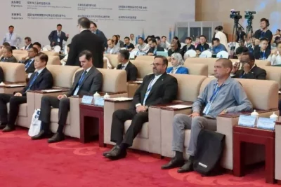 Representantes internacionais participam do Fórum de Inovação em Redes BRICS 2026, em Shenzhen. (Foto: tehrantimes.com)