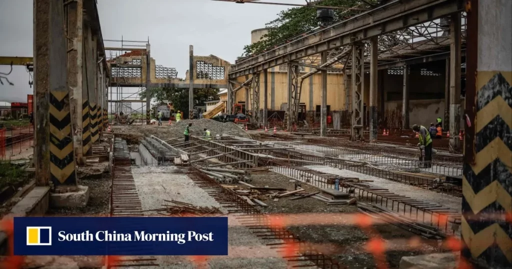 Canteiro de obras em desenvolvimento, representando projetos de infraestrutura globais.